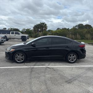 HYUNDAI ELANTRA SEL - 3