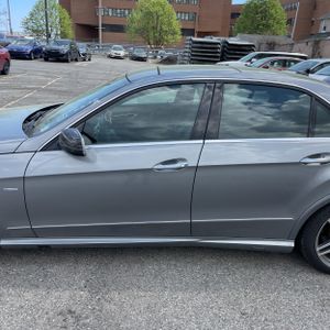 MERCEDES-BENZ E-CLASS - 4