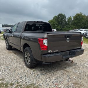 2019 Nissan TITAN SV — фото 5