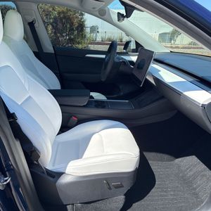 2024 Tesla MODEL Y LONG RANGE 缩略图 29