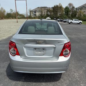 CHEVROLET SONIC LS AUTO - 6