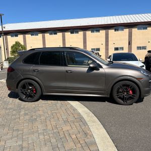 PORSCHE CAYENNE GTS - 10