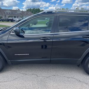 2019 JEEP CHEROKEE LATITUDE 照片 4