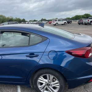 HYUNDAI ELANTRA SEL - 6