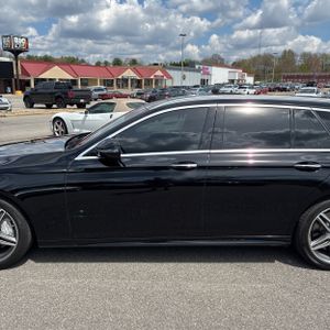 MERCEDES-BENZ E-CLASS - 4