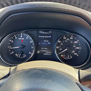 2017 Nissan ROGUE SV 缩略图 39