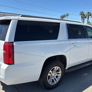 CHEVROLET SUBURBAN LT - 9