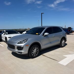PORSCHE CAYENNE - 1