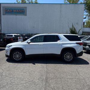 2023 Chevrolet TRAVERSE LT CLOTH photo 3