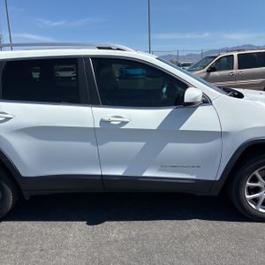 2017 JEEP CHEROKEE LATITUDE — миниатюра 11