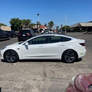TESLA MODEL 3 LONG RANGE - 3