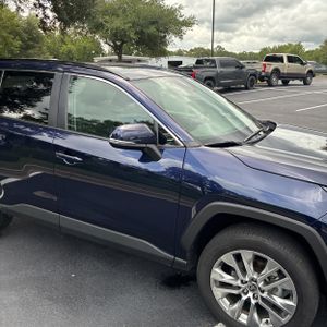 صورة مصغرة 13 لـ 2025 Toyota RAV4 XLE PREMIUM