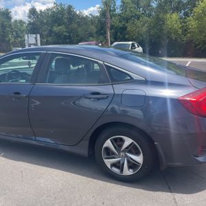 2020 Honda CIVIC LX — фото 6