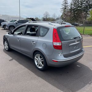 HYUNDAI ELANTRA TOURING SE - 4