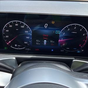 2025 Mercedes-BENZ GLB — миниатюра 40