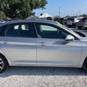 2025 Volkswagen JETTA SE 缩略图 11