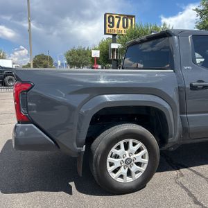 صورة 8 لـ 2024 Toyota TACOMA SR5