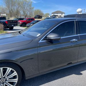 MERCEDES-BENZ E-CLASS - 2