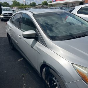 FORD FOCUS SE - 9