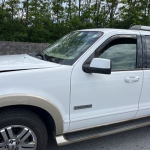 FORD EXPLORER EDDIE BAUER - 2