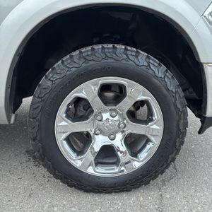صورة مصغرة 14 لـ 2015 RAM 1500 LARAMIE