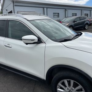 2018 Nissan ROGUE SV — миниатюра 13