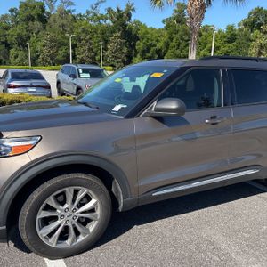 FORD EXPLORER XLT - 2