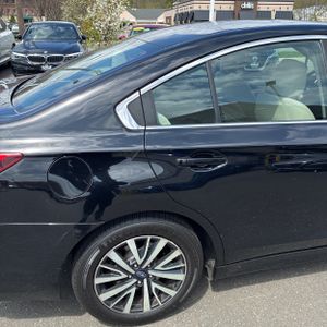 SUBARU LEGACY 2.5I - 9