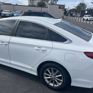 HYUNDAI SONATA SE - 6