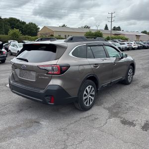 2021 Subaru OUTBACK PREMIUM — фото 8