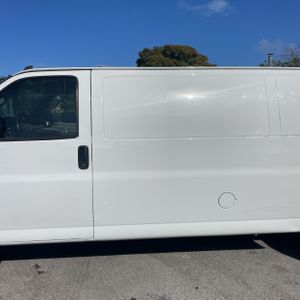 CHEVROLET EXPRESS 3500 - 4