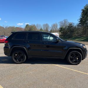 JEEP GRAND CHEROKEE - 10