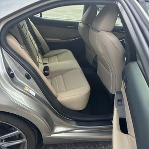 2019 Lexus IS 300 BASE — фото 35