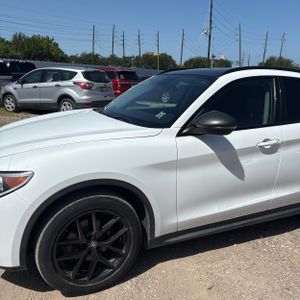 صورة 2 لـ 2019 ALFA Romeo STELVIO AWD