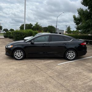 FORD FUSION SE - 3