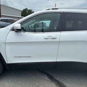 صورة 4 لـ 2019 JEEP CHEROKEE LATITUDE PLUS