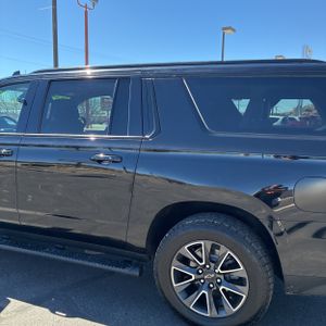 CHEVROLET SUBURBAN Z71 - 6