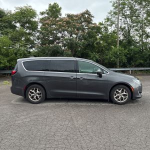 صورة 10 لـ 2017 Chrysler PACIFICA TOURING PLUS
