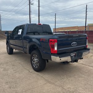 FORD F-250 SUPER DUTY LARIAT - 5