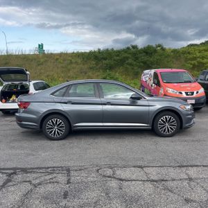 2019 Volkswagen JETTA SE photo 10