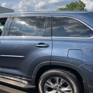 2015 Toyota HIGHLANDER XLE photo 6
