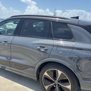 صورة 6 لـ 2025 AUDI SQ6 E-TRON PRESTIGE
