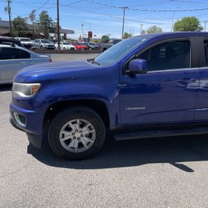 CHEVROLET COLORADO LT CREW CAB - 2