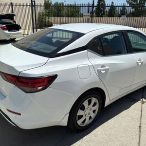 2021 Nissan SENTRA S 照片 9