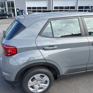 HYUNDAI VENUE SE - 9