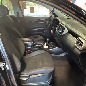 2019 KIA SORENTO LX — миниатюра 29
