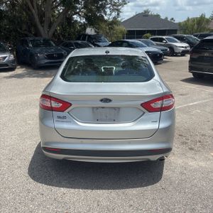 FORD FUSION SE - 7