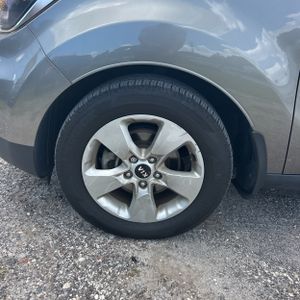 2017 KIA SOUL BASE — миниатюра 17