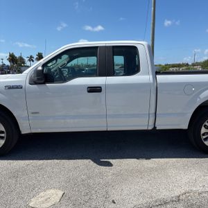 FORD F-150 XL - 4