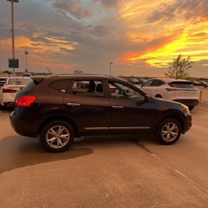 2011 Nissan ROGUE SV — фото 10